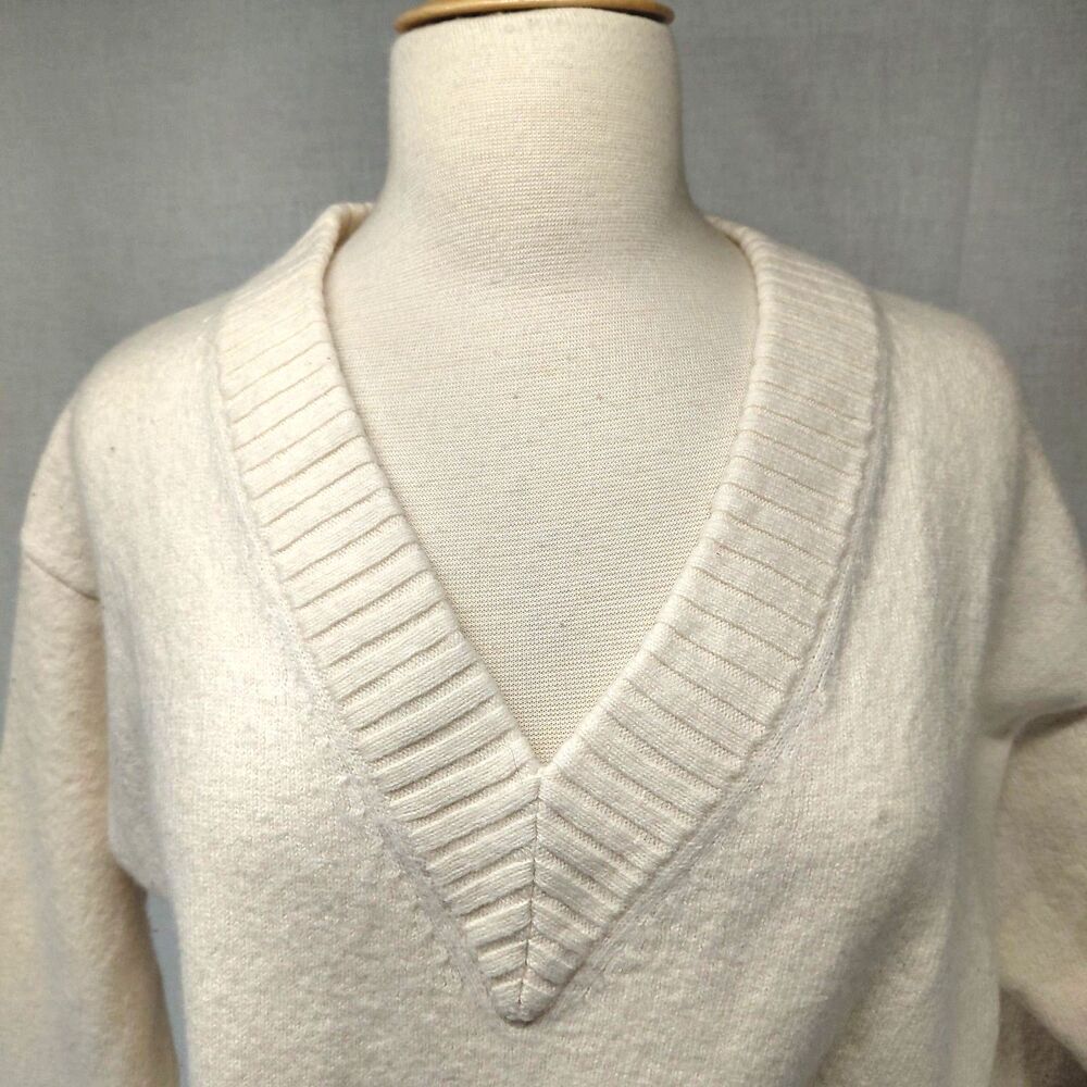 Athleta Cream Cashmere/Wool Blend LS V-Neck Tunic length Sweater Size Large - Picture 3 of 8